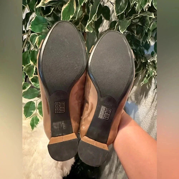 Prada patent leather buckle pumps size 38 - Picture 15 of 16